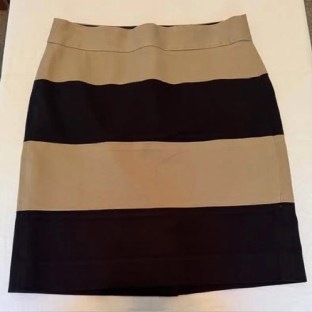 Banana Republic Tan Black Pencil Skirt modern pencil stretch knit stripe
